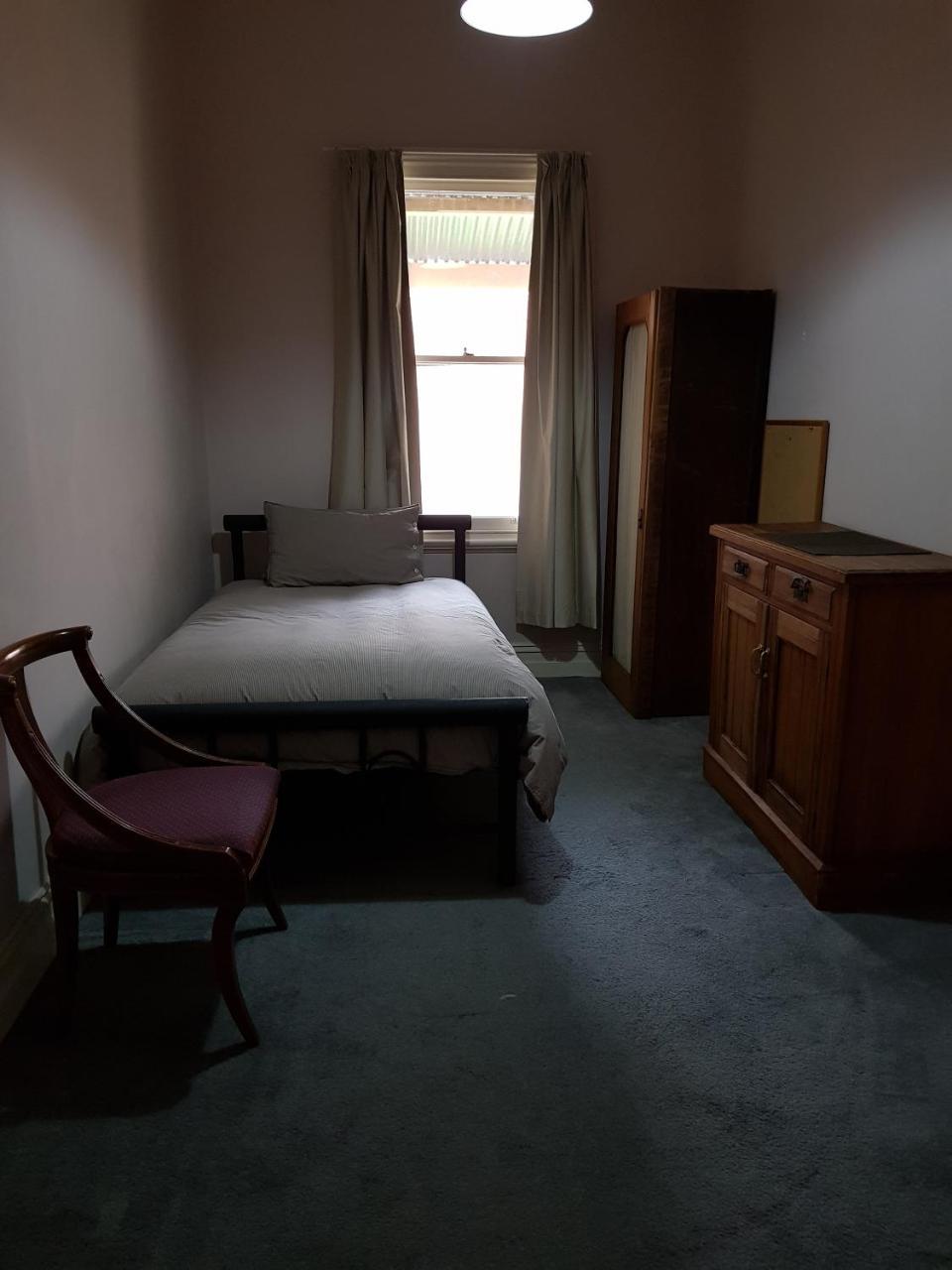 Holmhurst Bed & Breakfast *